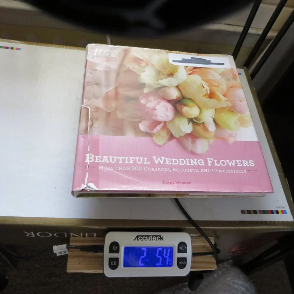 Beautiful Wedding Flowers VICTORIA hardback book